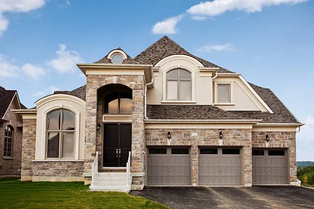 Selecting the right roof color for your home made simple 5 A beautiful Oklahoma home with a perfectly matched roof showing tips for selecting the right roof color.